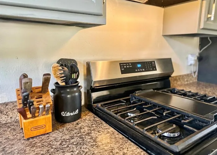 Holiday home Lux Modern 3br King Bed Smart Tv Petfriendly Killeen